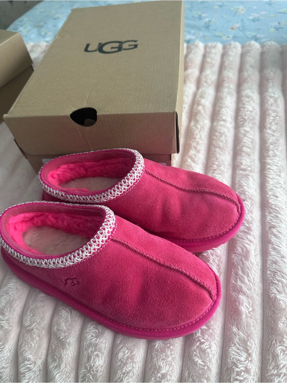 Ugg Tasman slippers